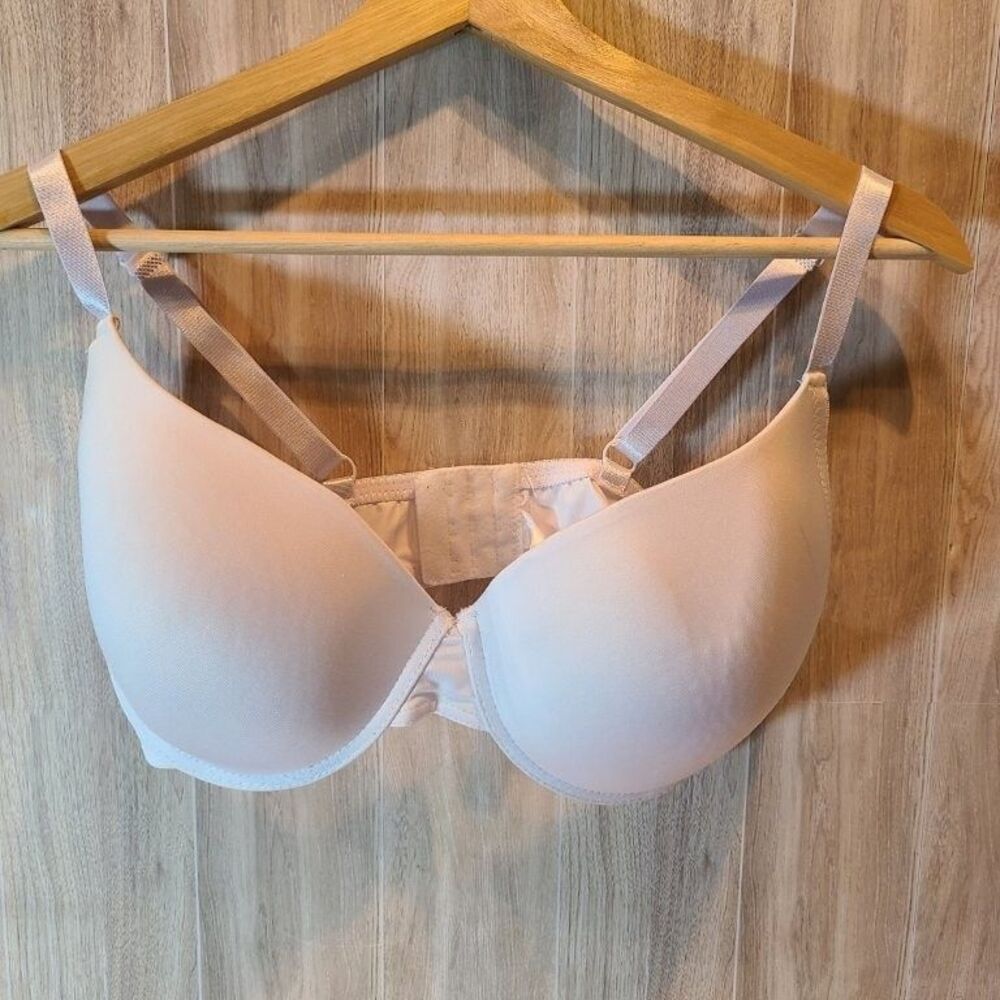 Body Embrace White Thinly Padded Underwire T-Shirt Bra Size 36D